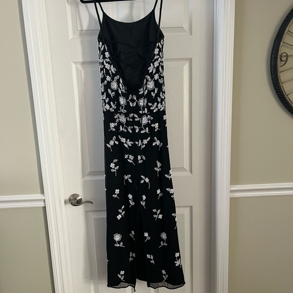 Formal Dress - Picture 2 of 4
